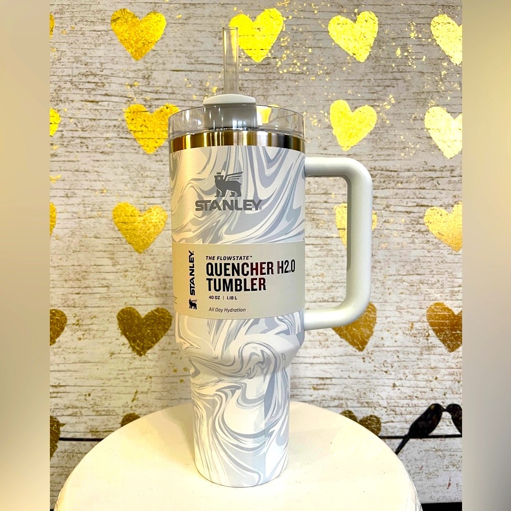 NWT POLAR SWIRL Stanley 40 oz. Quencher H2.0 FlowState Tumbler